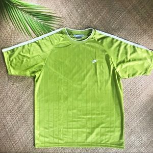 🔴 Sale 4x$25.  Nike neon lime green soccer shirt
